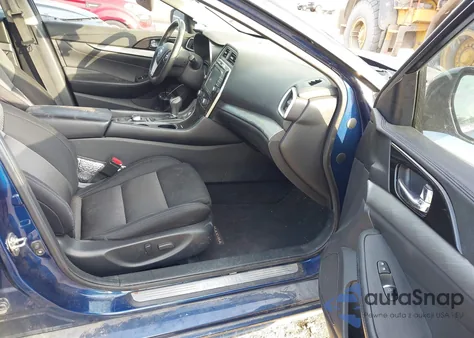 2017 Nissan Maxima 3.5 S z USA, uszkodzony, nr VIN 1N4AA6AP8HC444419